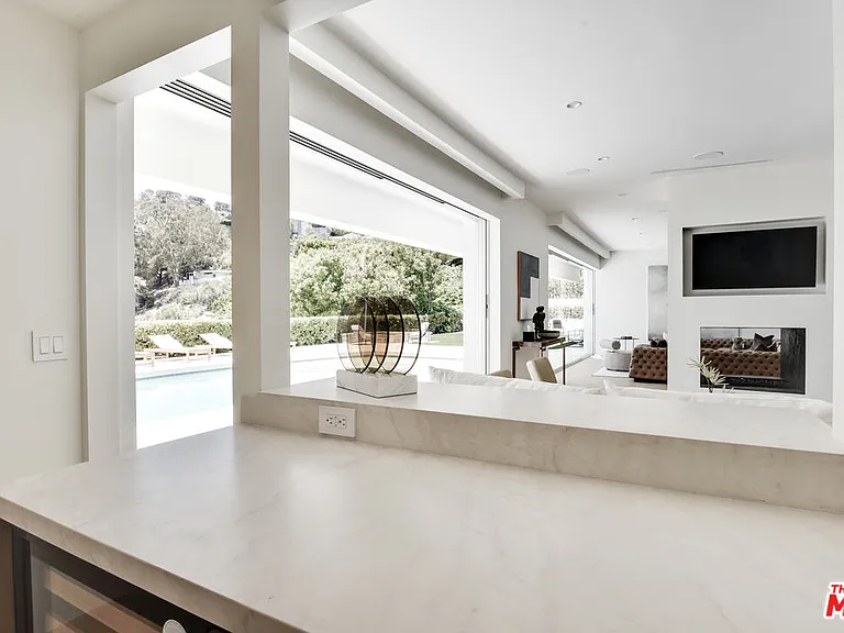 8908 Alto Cedro Dr — Photo 31