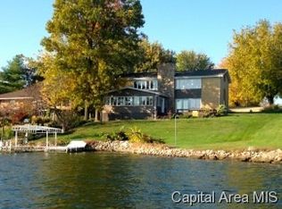 15 Apple Loop, Petersburg, IL 62675