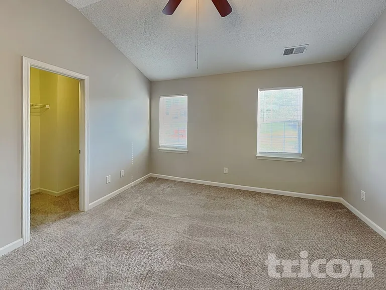 5940 Briggs Dr — Photo 6