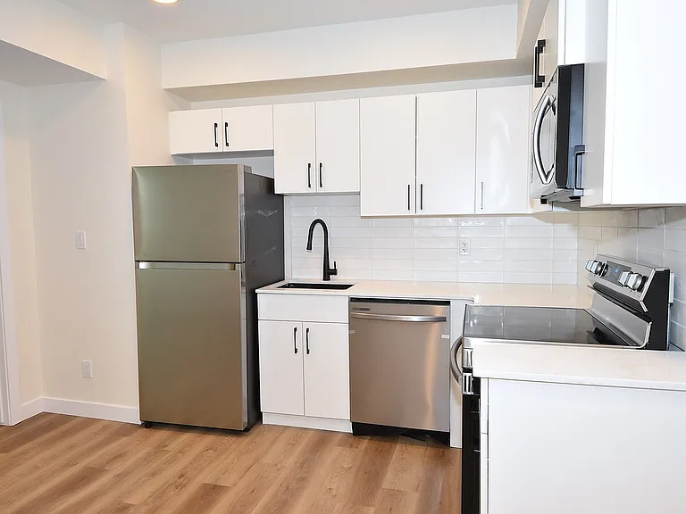 2133 5th Ave SW — Photo 40