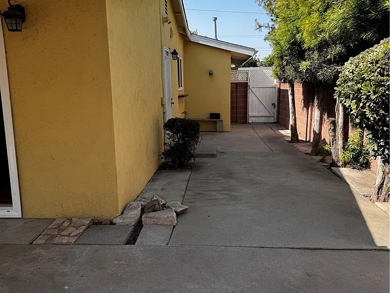 5856 Los Molinos Dr — Photo 19