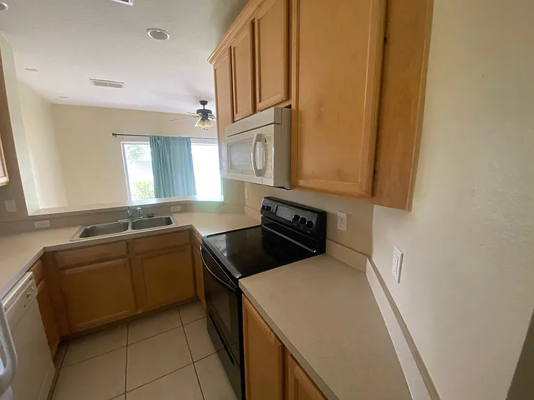 9448 Flowering Cottonwood Rd — Photo 10