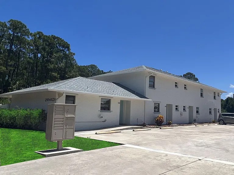 2041 Agora — Photo 14