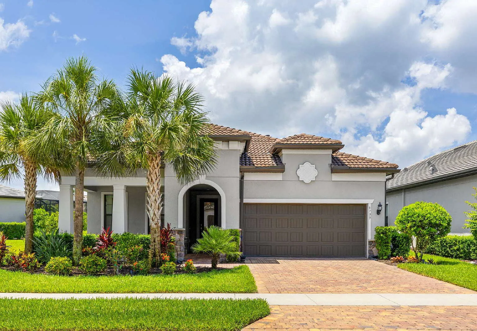 3 bed, 3.0 bath, 2100 sqft, $15,000 — Photo 1