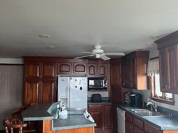 5th image of 18 Grindstone Rd