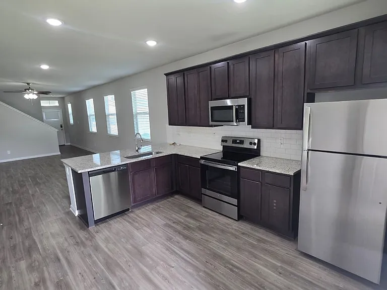 313 Caleb Ct — Photo 26