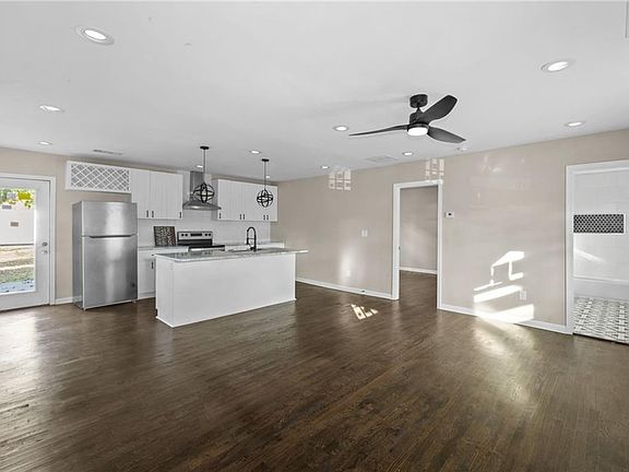 5th image of 1901 Maywood Pl NW