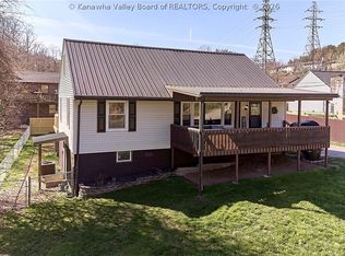 216 Carriage Way, Nitro, WV 25143