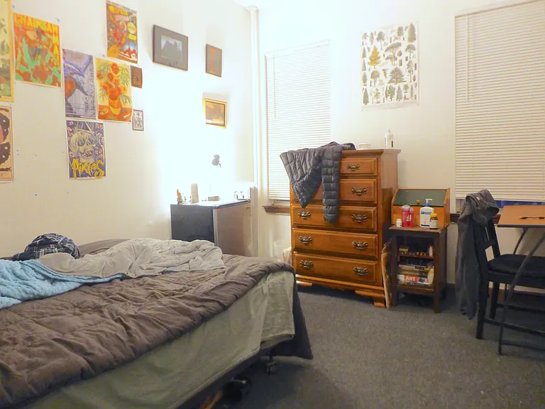 826 Huntington Ave — Photo 11