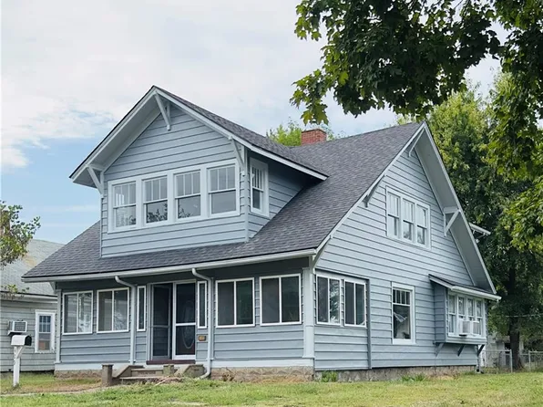 409 W Miller St, Appleton City, MO 64724