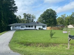 2807 Old Cherry Point Rd, New Bern, NC 28560