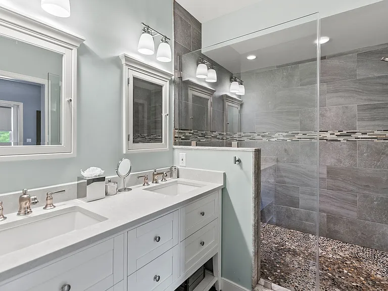5213 Cathedral Ave NW — Photo 30