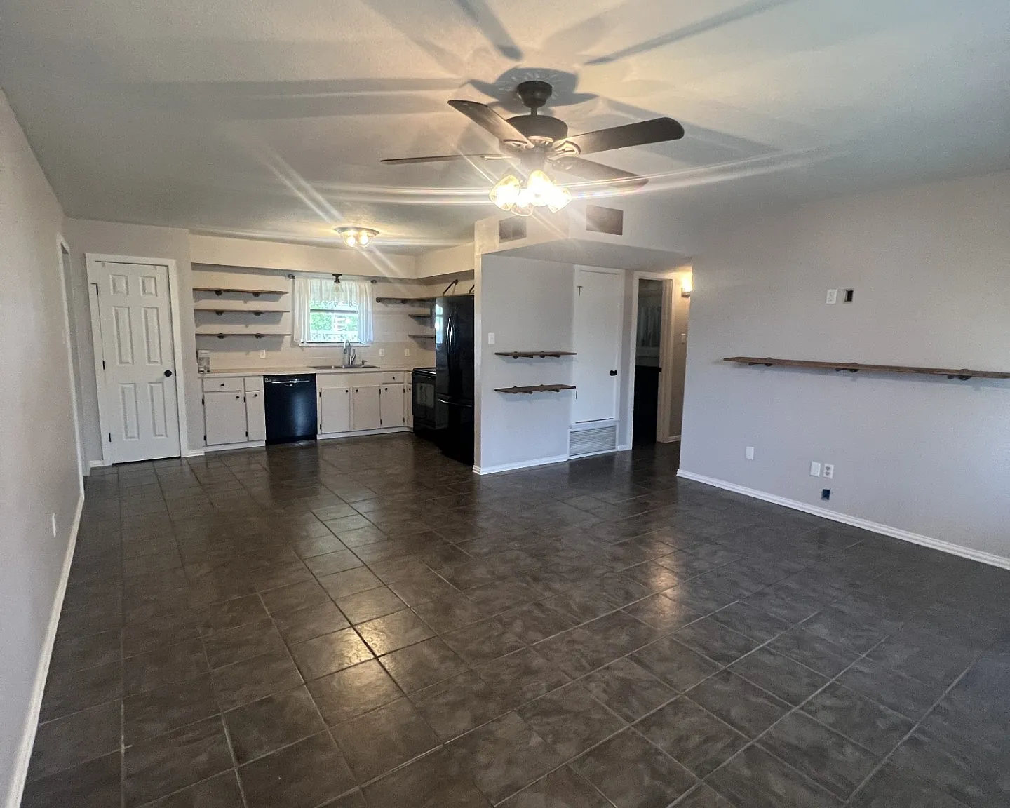 2036 Lisa Circle - 1 — Photo 3