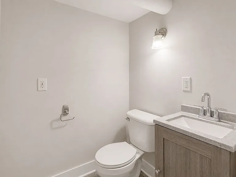 2954 Central Pkwy — Photo 12