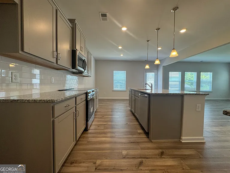 124 Sycamore Ln — Photo 10