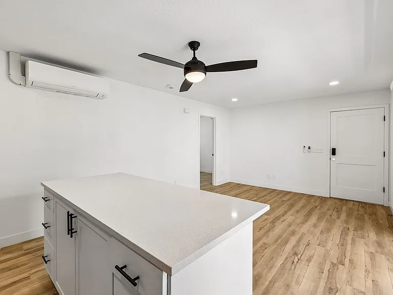 The Crest |NEWLY Renovated Studios, Lofts, 1, 2 & 3 Bedroom Homes Near the Beach — Photo 101