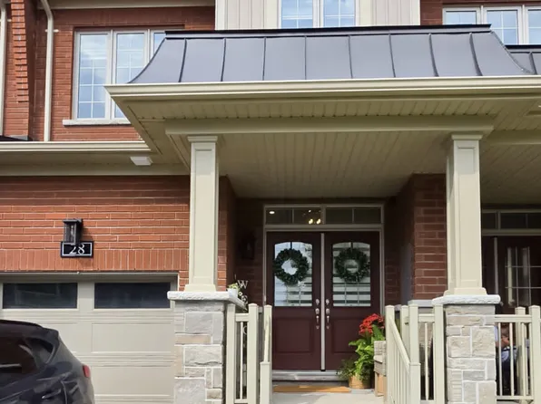 28 Marlborough St, Whitby, ON L1R 0R1
