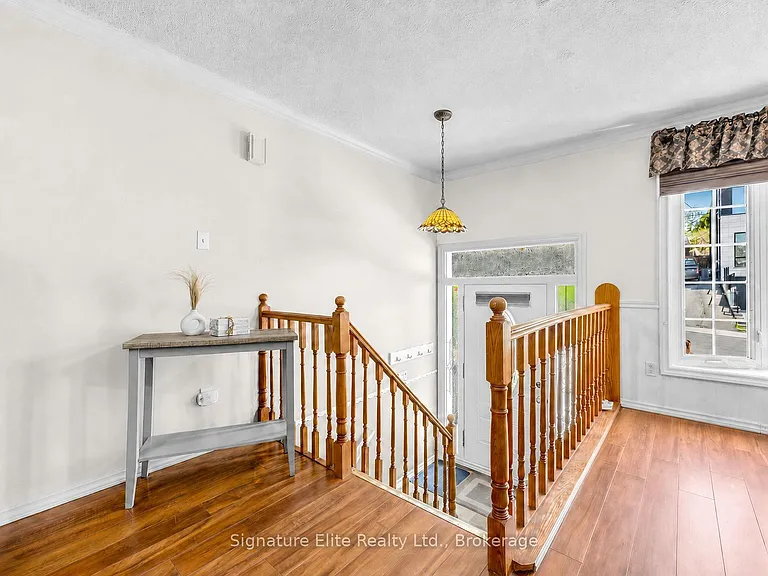 44 Westbourne Ave — Photo 3