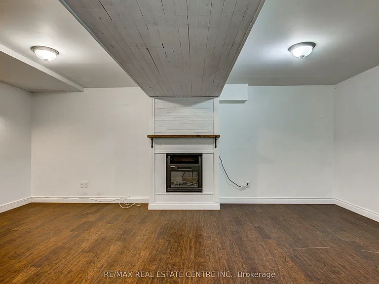 5 Tulip Dr — Photo 35