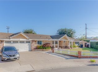 1904 S Robert Ln, Anaheim, CA 92802