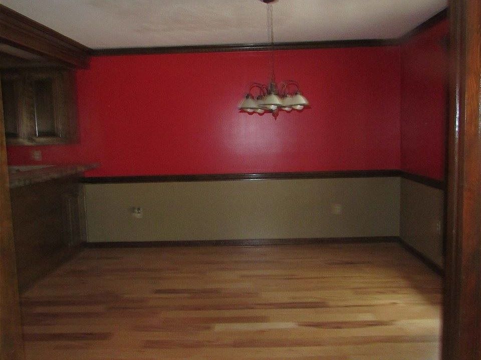 2nd image of 108 Paradise Point Dr