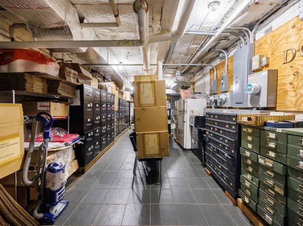 1049 Lexington Avenue image 20 of 20