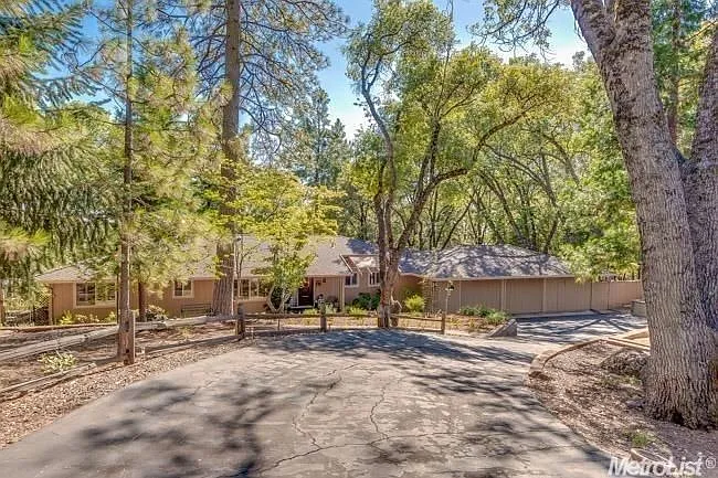 2040 Union Ridge Rd photo 1