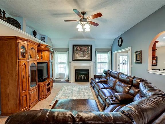 5th image of 13300 Ellerston Dr