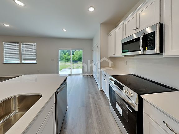 4th image of 1212 Livengood Way