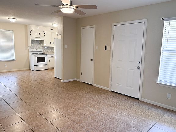 2nd image of 1218 Dayton Dr