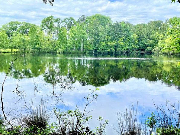 887 Gilliland Creek Rd, Huntington, TX 75949
