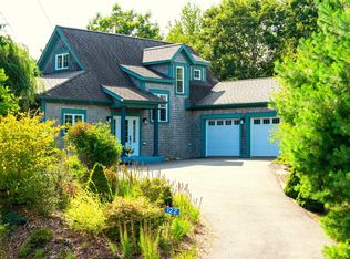 122 Hawthorn Rd, Mahone Bay, NS B0J2E0