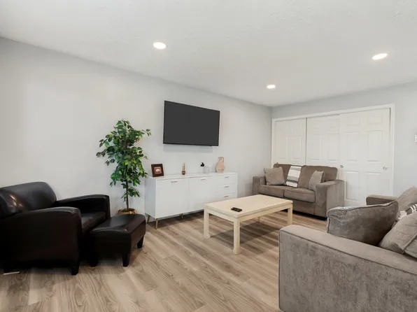521 Tiffany Town Dr, Midvale, UT 84047
