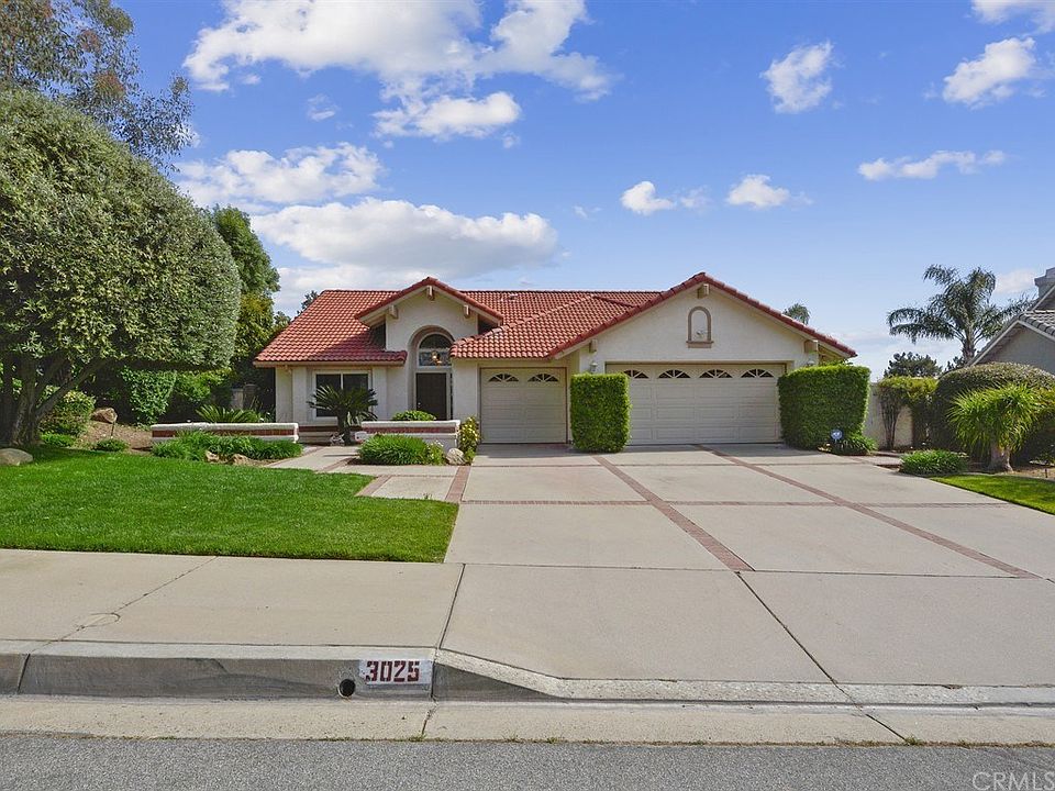 1st image of 3025 E Shauna Dr