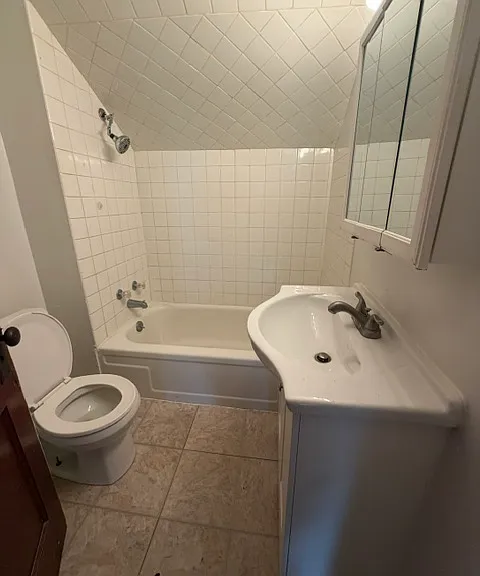 191 Vandervoort St #1/2 — Photo 4