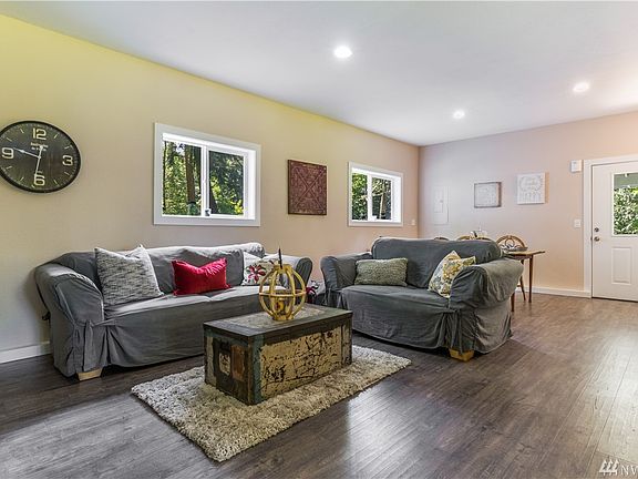 4th image of 653 Sunflower Ln