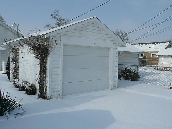 2nd image of 618 N Mason St