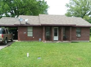 928 Texas Ave, Crockett, TX 75835