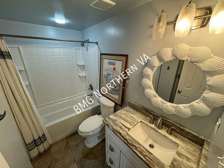 8930 Kingbird Ct — Photo 35