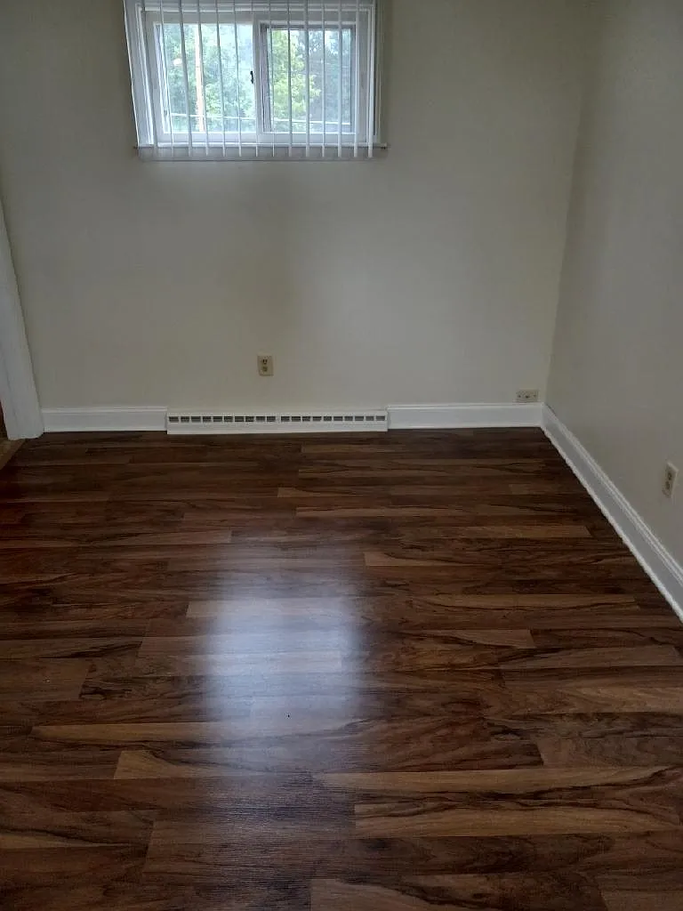 Studio, 300 sqft, $535 — Photo 2