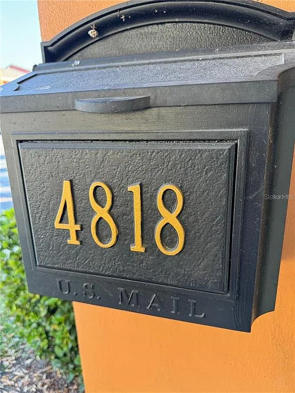 Building Photo - 4818 Tangerine Ave #4818