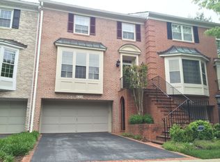 8309 Turnberry Ct, Potomac, MD 20854