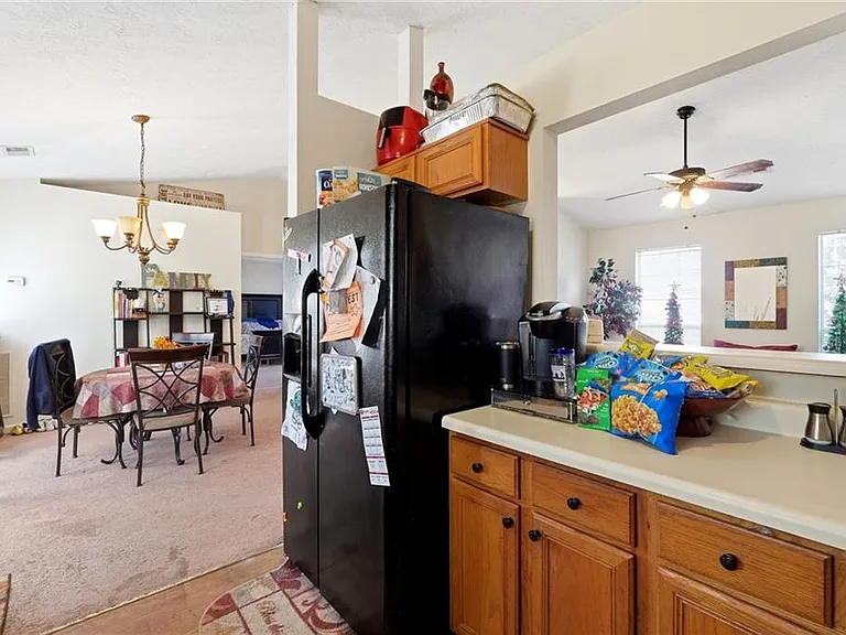 1027 Alford Xing — Photo 8
