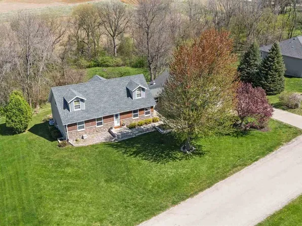 13294 212th Ave, Anamosa, IA 52205