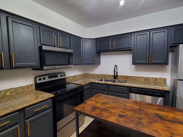 Mountain View Condos — Photo 44