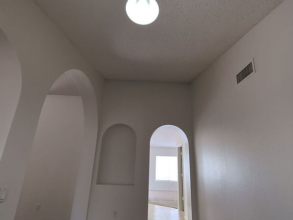 4th image of 1207 E San Remo Ave