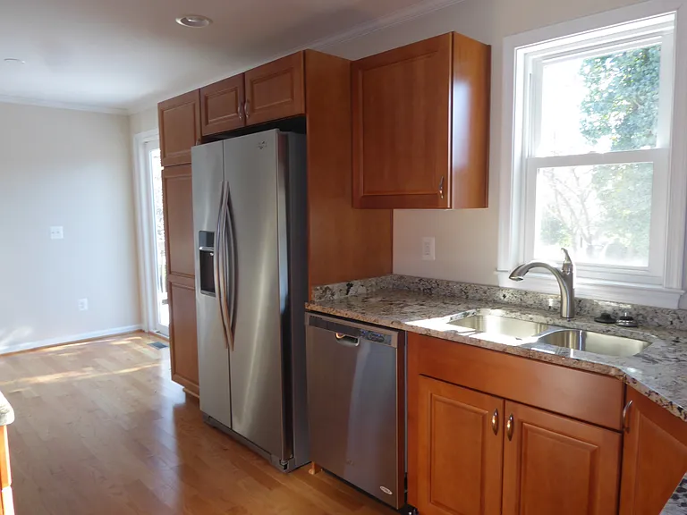 14209 Chesterfield Dr — Photo 12