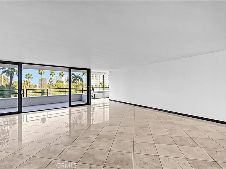 4337 Marina City Dr #149 — Photo 2