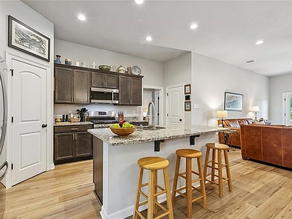 2nd image of 11253 Clover Knoll Dr