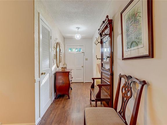 5th image of 1906 Stanley Rd